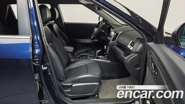 KG_Mobility_Ssangyong TIBOLI 2015 thumb 11