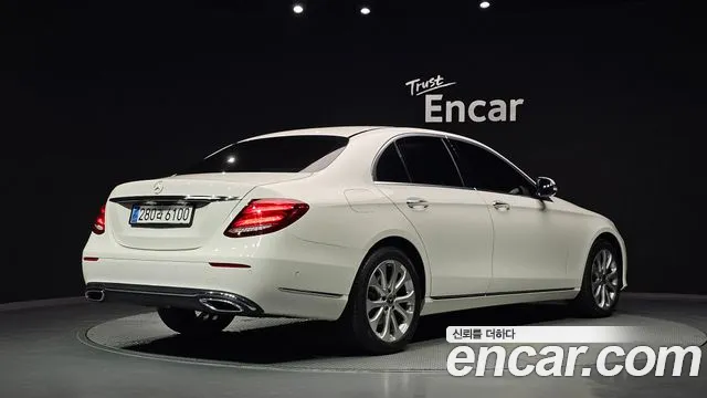 Mercedes-Benz E-Класс 2019 thumb 2