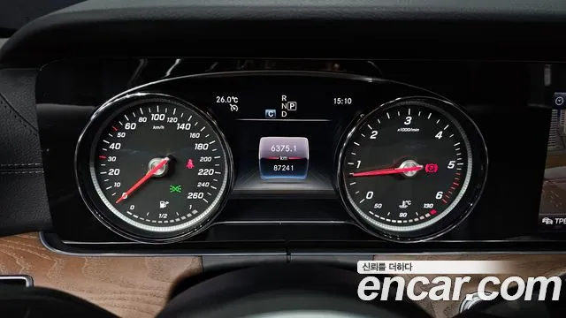 Mercedes-Benz E-Класс 2019 thumb 8
