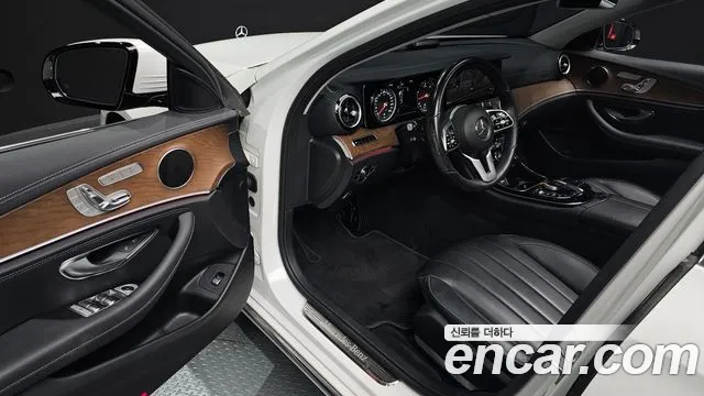 Mercedes-Benz E-Класс 2019 thumb 10