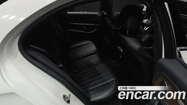 Mercedes-Benz E-Класс 2019 thumb 12