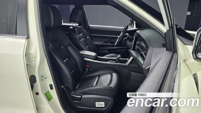 KG_Mobility_Ssangyong Torres 2022 thumb 9