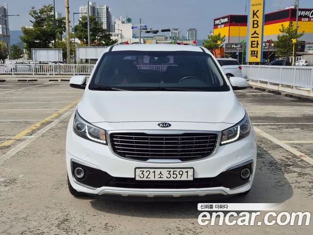 Kia Carnival 2016 thumb 2