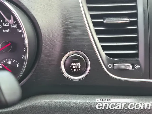 Kia Carnival 2016 thumb 6