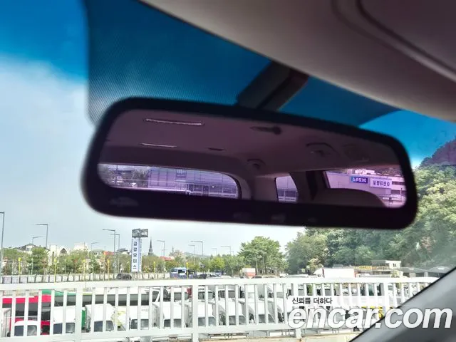 Kia Carnival 2016 thumb 7