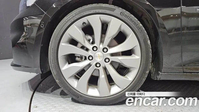 ChevroletGMDaewoo Malibu 2018 thumb 5