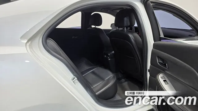ChevroletGMDaewoo Malibu 2015 thumb 11