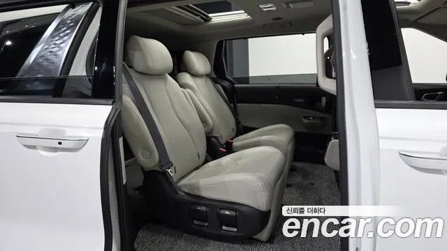 Kia Carnival 2020 thumb 12