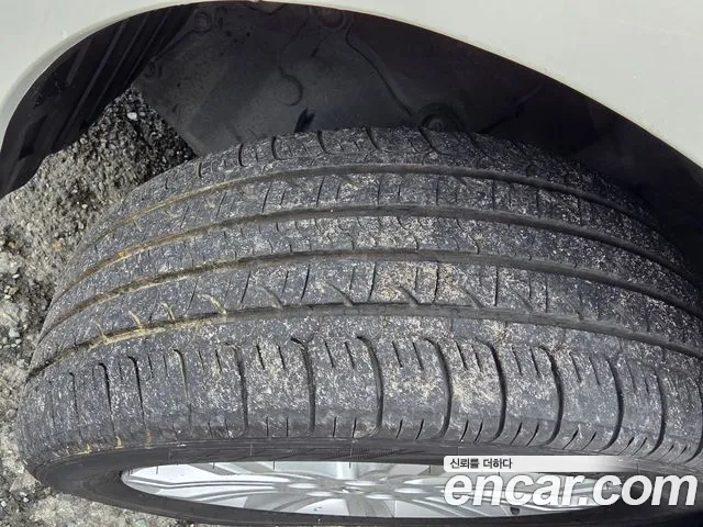 Renault-KoreaSamsung Latitude 2009 thumb 9