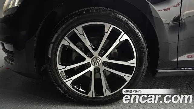Volkswagen Golf Sportsvan 2016 thumb 5