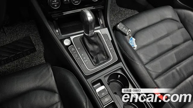Volkswagen Golf Sportsvan 2016 thumb 9