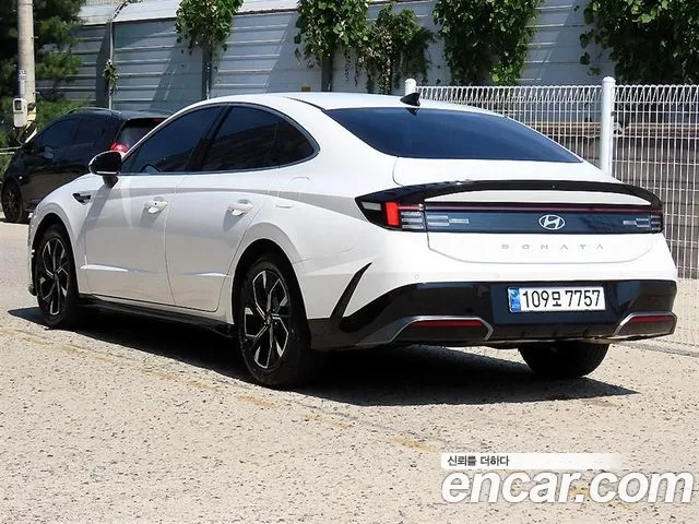 Hyundai Sonata 2023 thumb 3