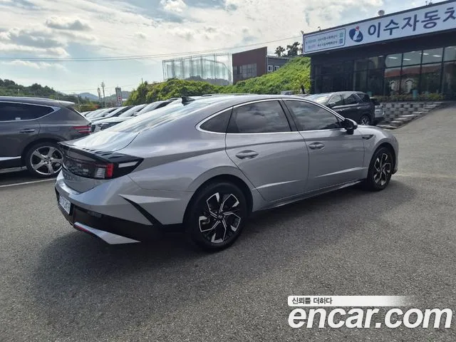 Hyundai Sonata 2025 thumb 6