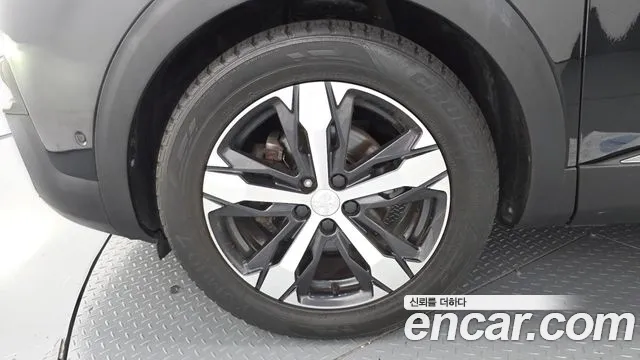 Peugeot 5008 2020 thumb 5