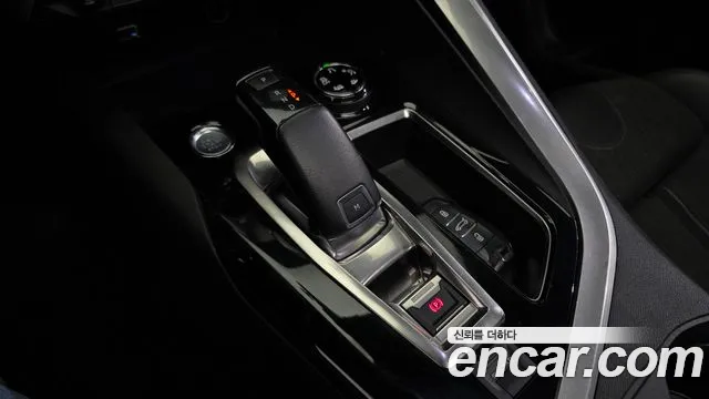 Peugeot 5008 2020 thumb 9