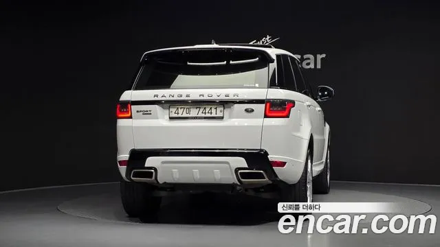 Land Rover Range Rover Sport 2019 thumb 3