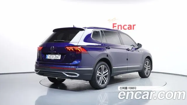 Volkswagen Tiguan 2023 thumb 2