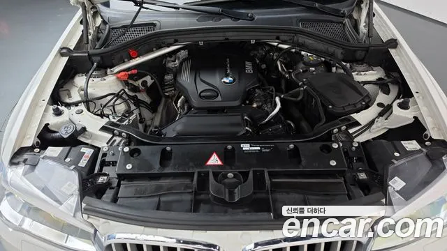 BMW X4 2015 thumb 6