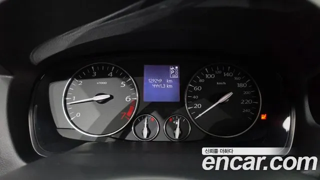 Renault-KoreaSamsung SM5 2012 thumb 8