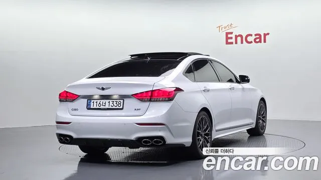 Genesis G80 2017 thumb 2