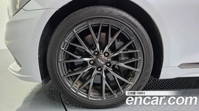 Genesis G80 2017 thumb 5