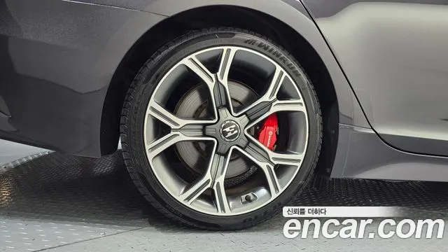 Kia Stinger 2017 thumb 5