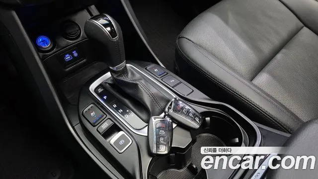 Hyundai Santa Fe 2016 thumb 9