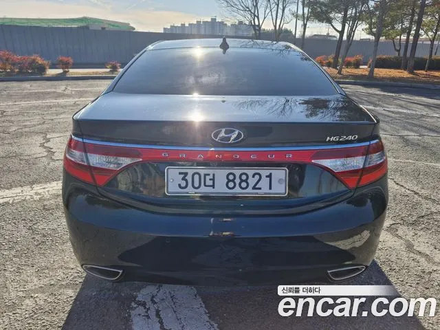 Hyundai Grandeur 2011 thumb 3