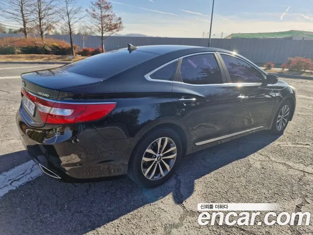 Hyundai Grandeur 2011 thumb 4