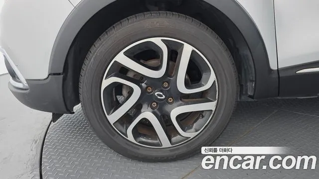 Renault-KoreaSamsung Captur 2015 thumb 5