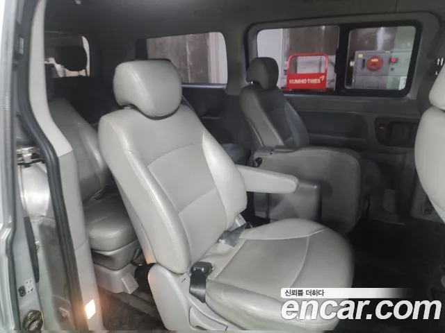 Hyundai Starex 2018 thumb 10