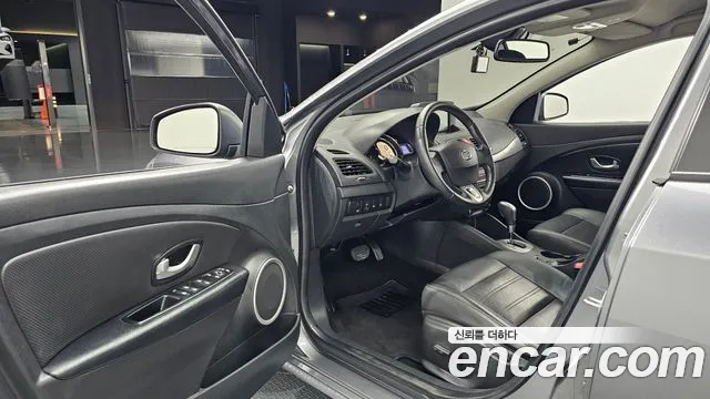Renault-KoreaSamsung Fluence 2019 thumb 9