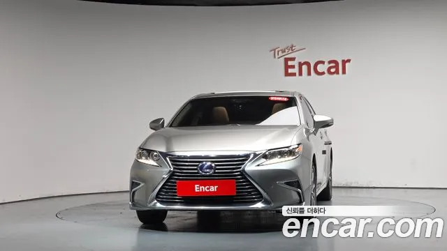 Lexus ES 2017 thumb 2