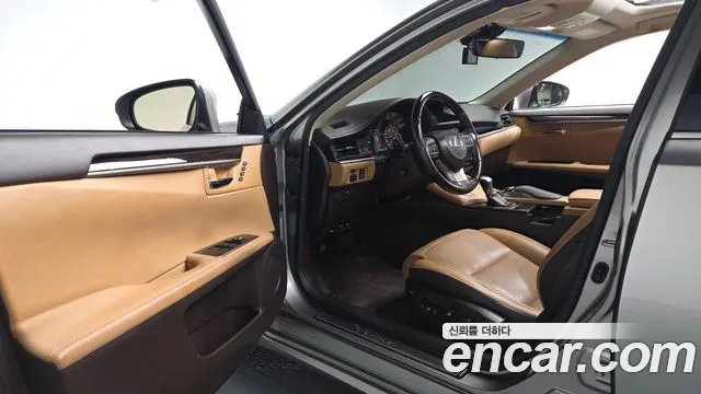 Lexus ES 2017 thumb 9