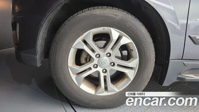 KG_Mobility_Ssangyong KORANDO 2012 thumb 5