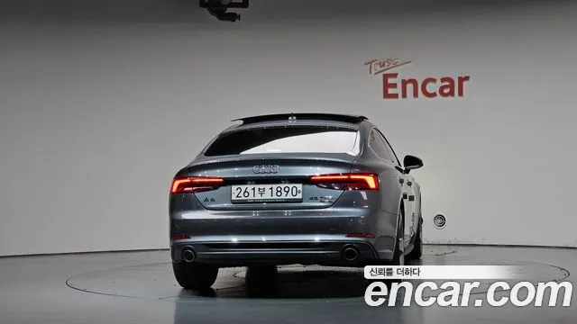 Audi A5 2019 thumb 3