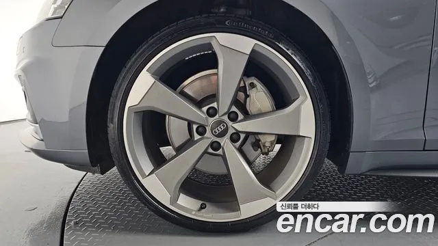 Audi A5 2019 thumb 4