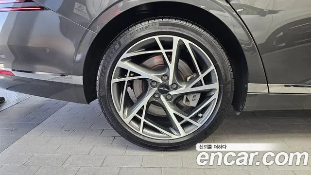 Genesis G90 2022 thumb 5