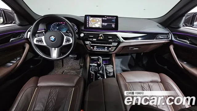 BMW 5-Series 2021 thumb 6