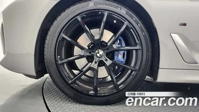 BMW 5-Series 2017 thumb 5