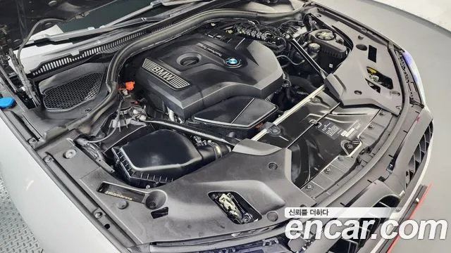 BMW 5-Series 2017 thumb 6