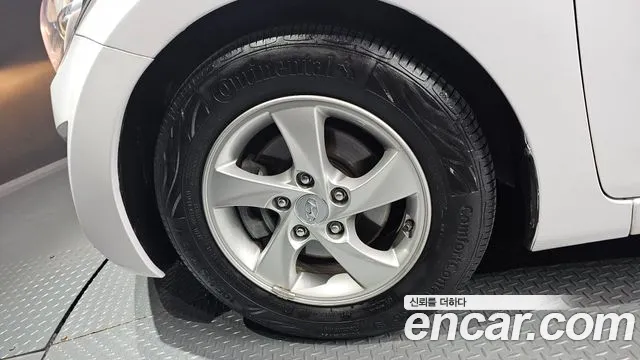 Hyundai Avante 2015 thumb 5
