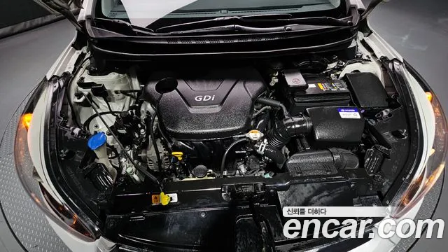 Hyundai Avante 2015 thumb 6