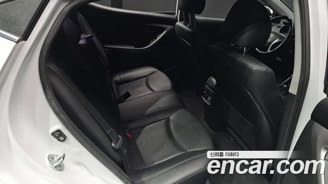 Hyundai Avante 2015 thumb 12