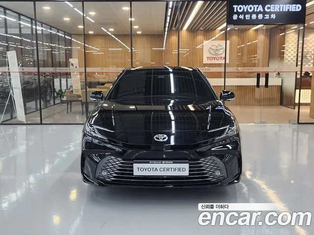 Toyota Camry 2025 thumb 3