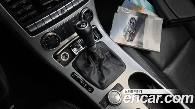 Mercedes-Benz SLK-Class 2012 thumb 9