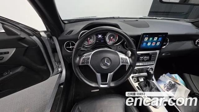 Mercedes-Benz SLK-Class 2012 thumb 12