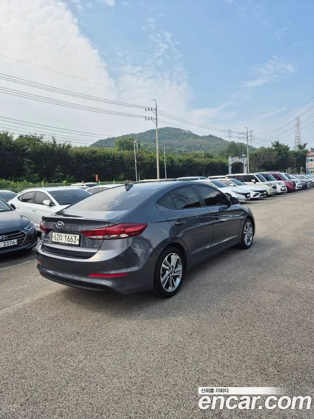 Hyundai Avante 2017 thumb 5