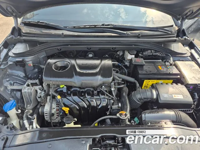 Hyundai Avante 2017 thumb 7