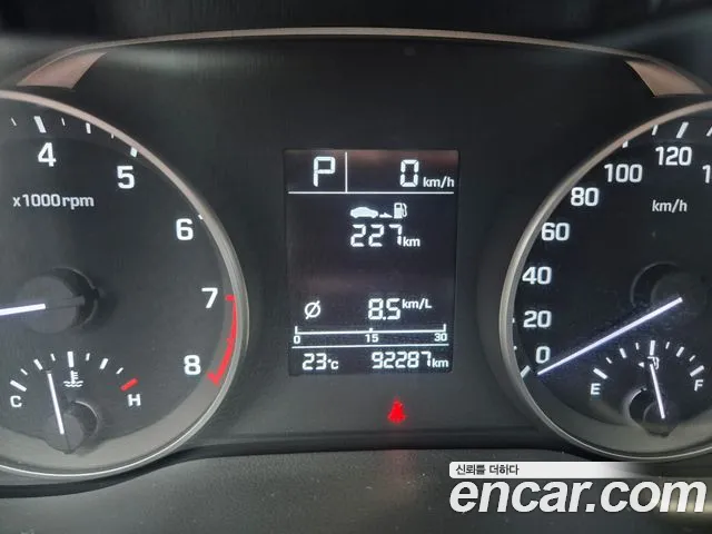 Hyundai Avante 2017 thumb 11